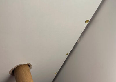 DIY-Hobbyhorse-Stall (Pressholz) Rahmenbefestigung von unten