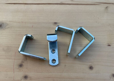 Material: 4 Winkelhaken