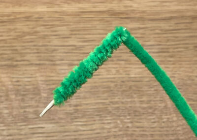 DIY Blumenmonster basteln mit Zahnstocher und Pfeifenputzer