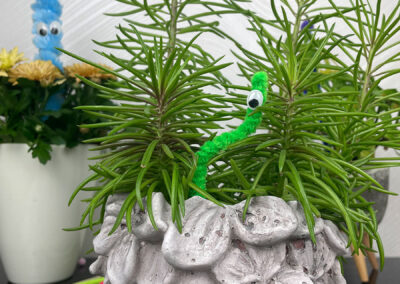 DIY Blumenmonster grün gebogen