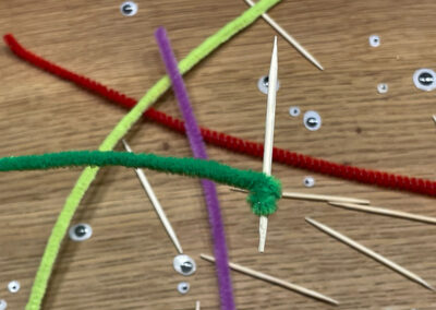 DIY Blumenmonster basteln - Zahnstocher als Stiel